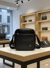 BLACK CLVIN KLIN QUILTED CROSSBODY MESSENGER BAG